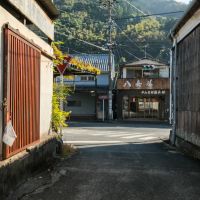 八女市黒木町黒木字上黒木の売買物件/近隣には酒蔵や、鯉が泳ぐ川も。