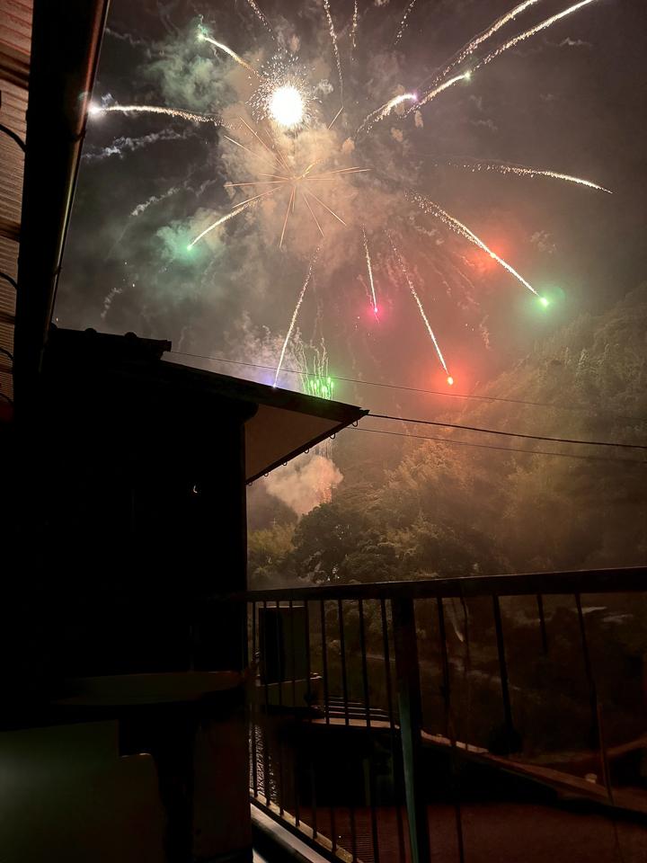 八女市黒木町黒木字上黒木の売買物件/花火大会の日は、目の前に花火が広がります。