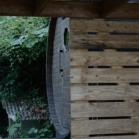 糸島市志摩芥屋の売買物件/テラスの奥にはちらっと見えるのは...