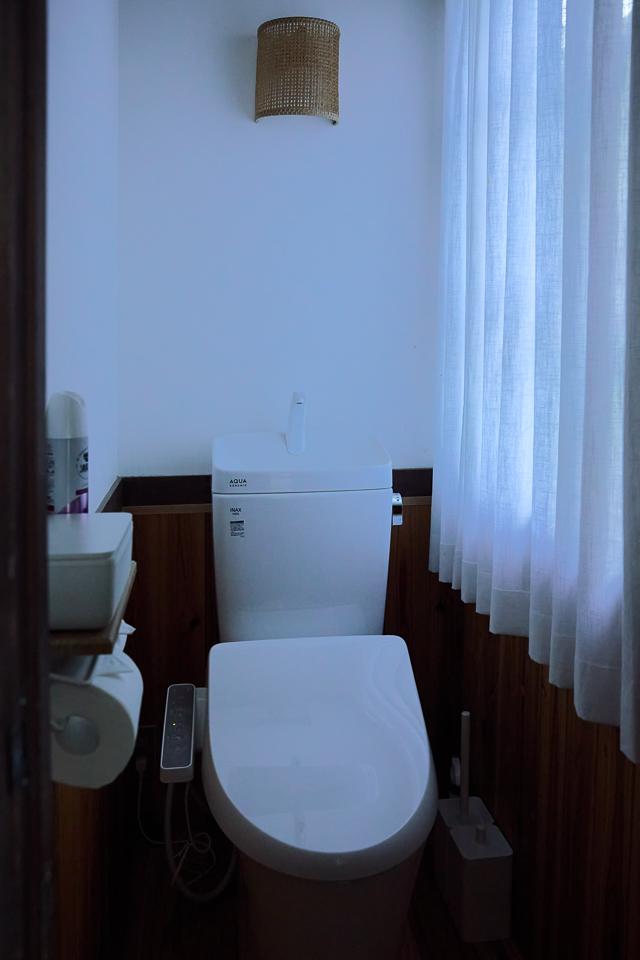 糸島市志摩芥屋の売買物件/トイレは1階と2階にあります。