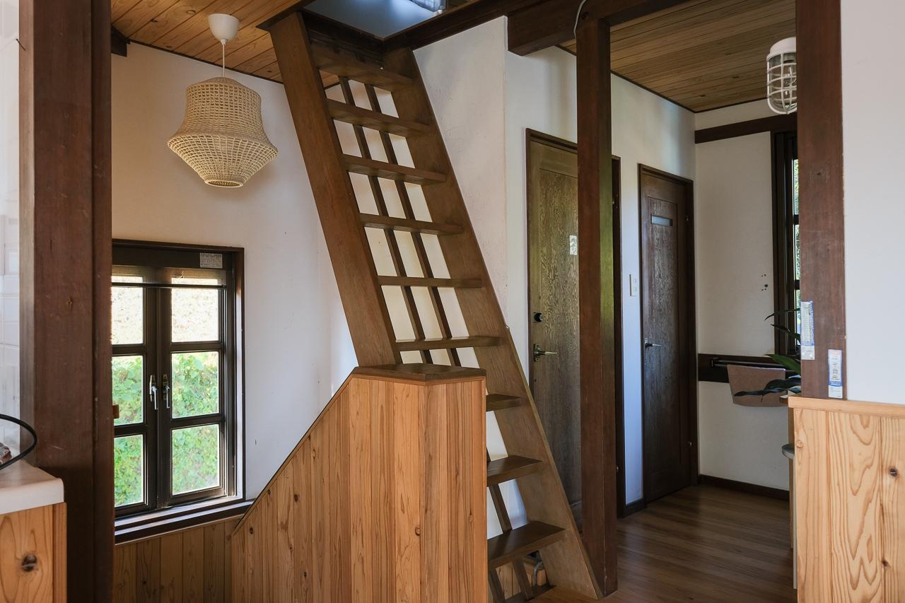 糸島市志摩芥屋の売買物件/階段を登ると