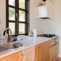 糸島市志摩芥屋の売買物件/数人並んでお料理できちゃいますね