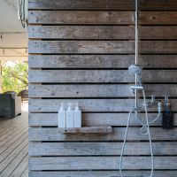 糸島市志摩芥屋の売買物件/屋外シャワーも完備