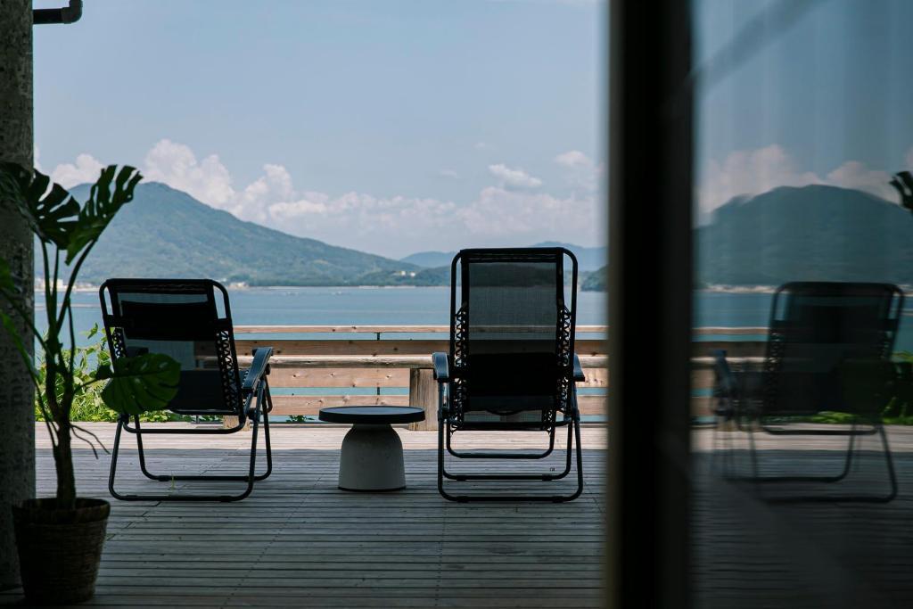 糸島市志摩芥屋の売買物件/玄関開けるとこの光景