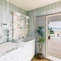 糸島市志摩芥屋の売買物件/お風呂の横は洗面、洗濯スペース