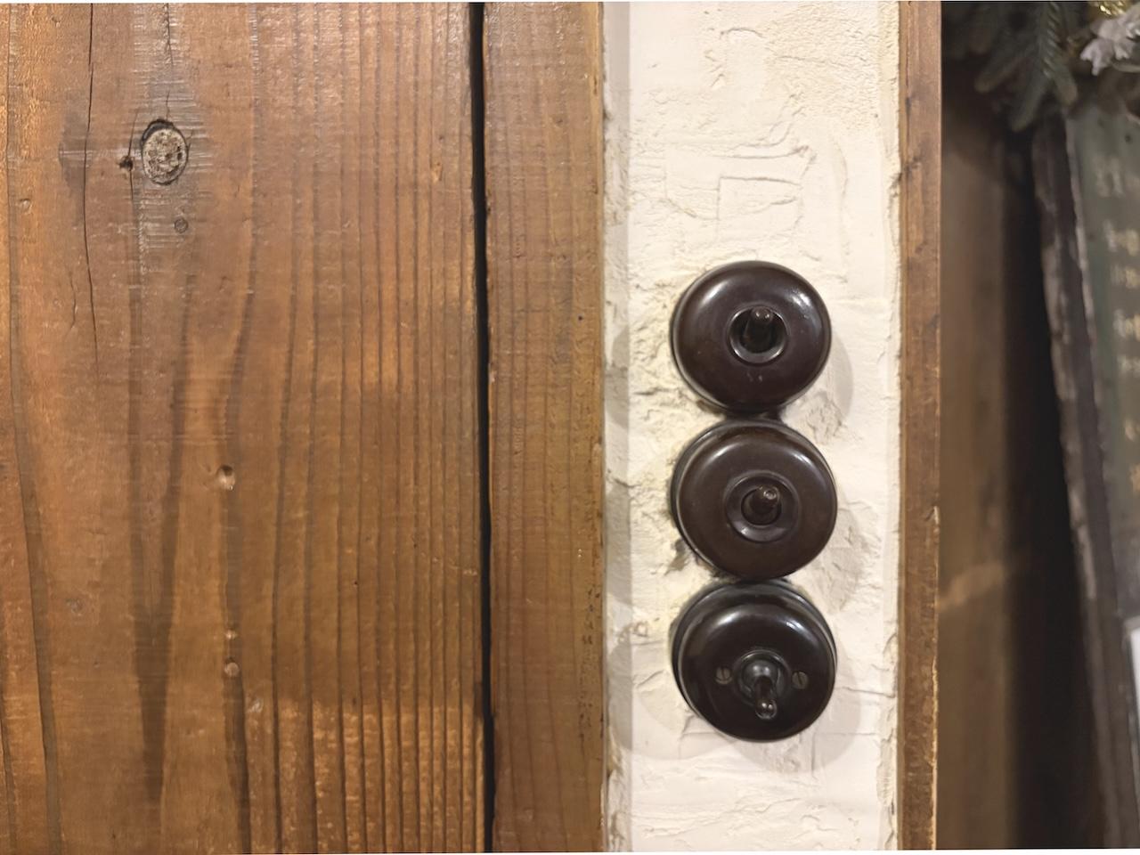 糸島市前原中央2丁目の売買物件/電気スイッチも可愛い。