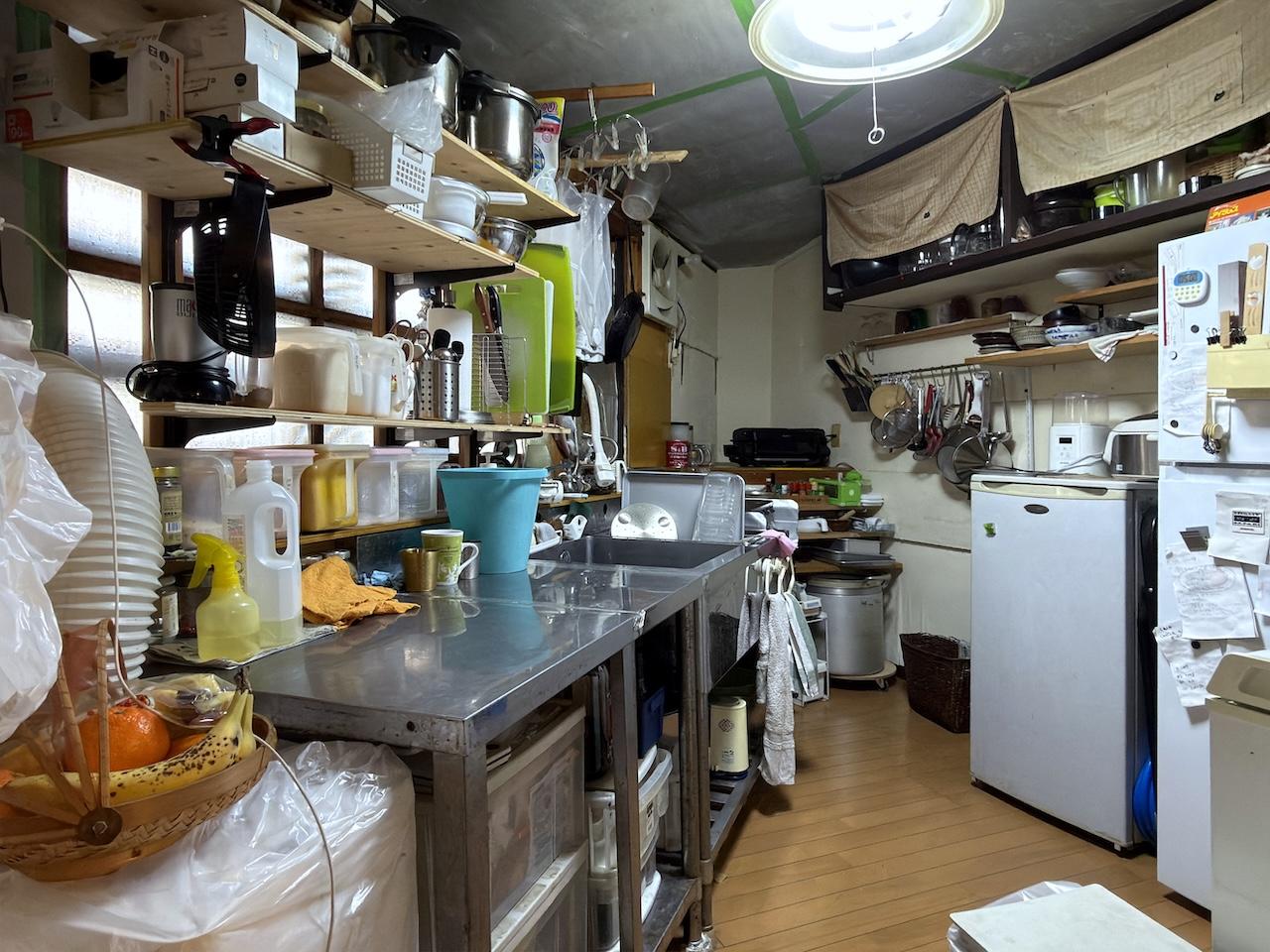 糸島市前原中央2丁目の売買物件/バックヤードキッチン。