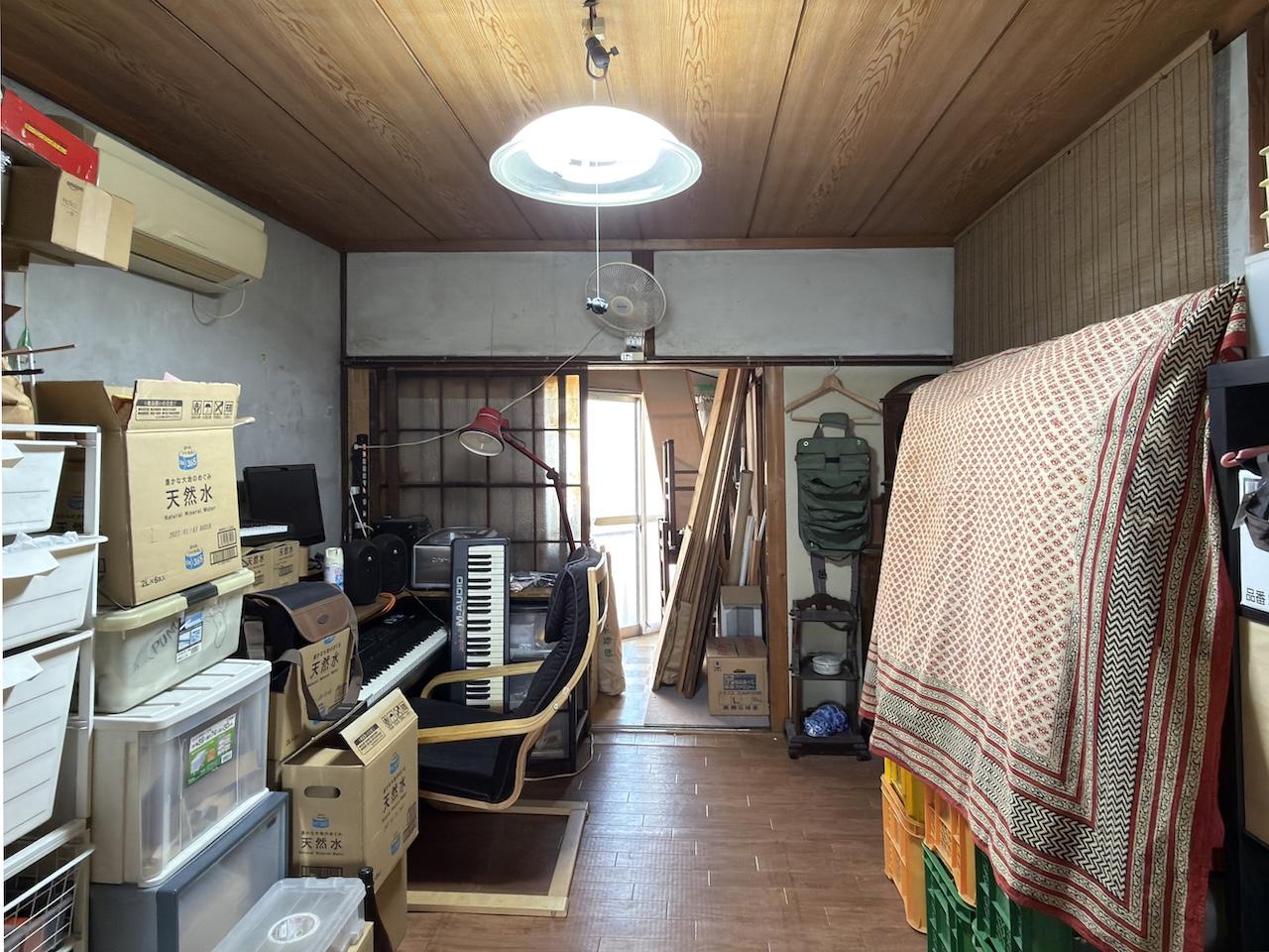 糸島市前原中央2丁目の売買物件/2階の洋室。現在は住まいとしては利用されていません。