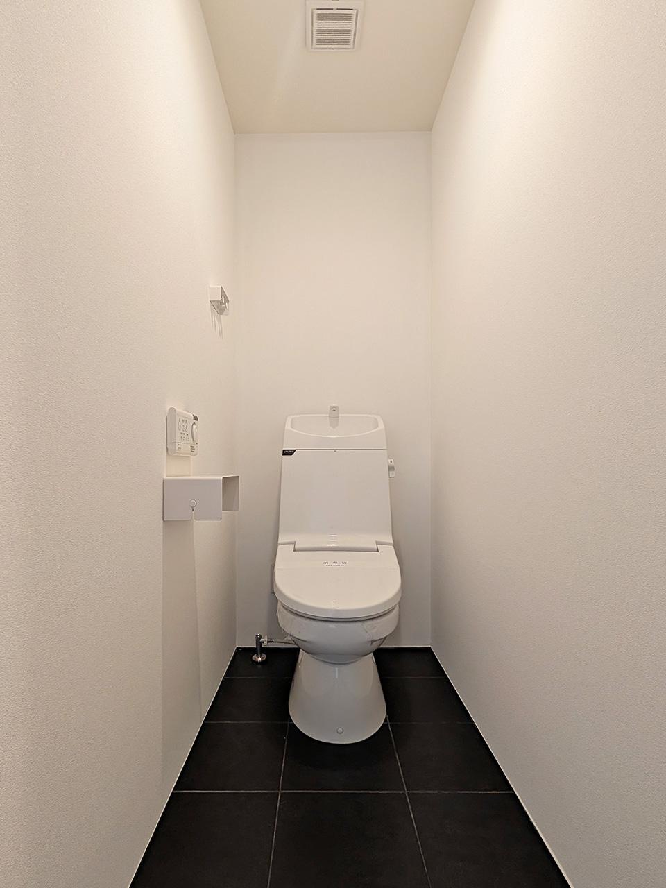 春日市春日原北町の賃貸物件/お手洗い。