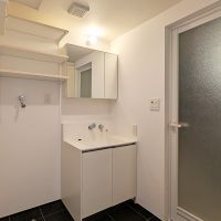 春日市春日原北町の賃貸物件/洗面スペース。