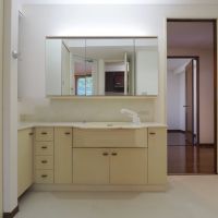 福岡市中央区平尾浄水町の賃貸物件/広々した独立洗面台。