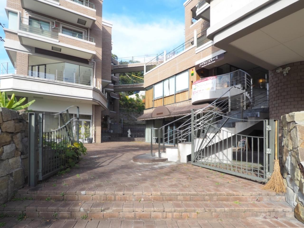 福岡市中央区平尾浄水町の賃貸物件/テナントはこちらから。中庭があります。