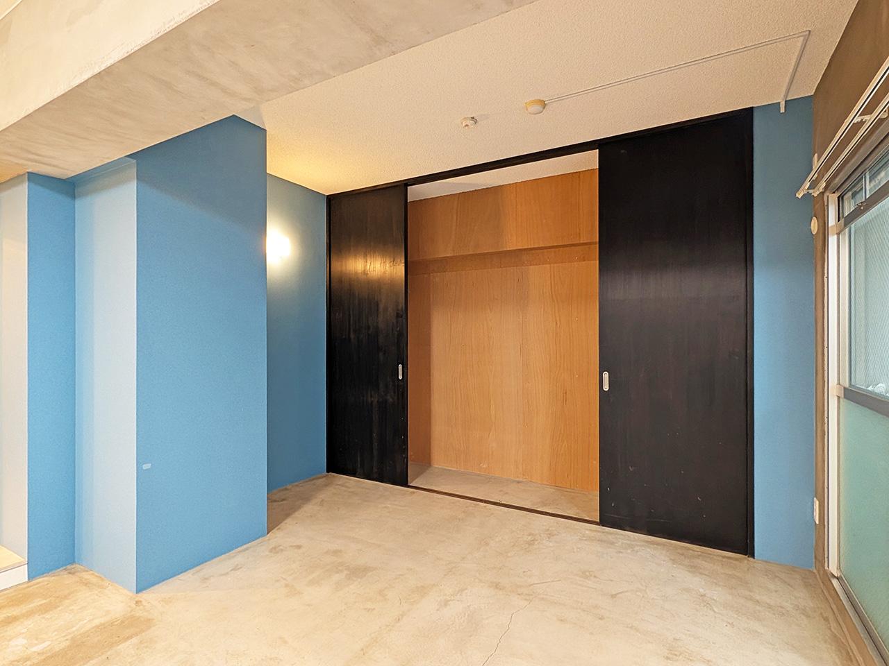 福岡市南区向野の賃貸物件/壁面にたっぷりと設けられた収納。