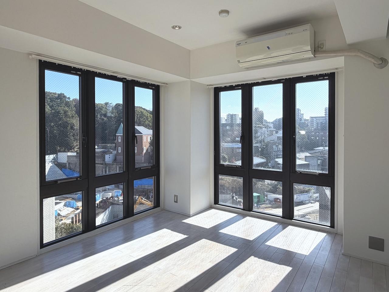 福岡市中央区六本松の賃貸物件/洋室。２面採光なので、日当たり抜群。