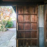 うきは市吉井町の賃貸物件/裏庭側にも入口あり。