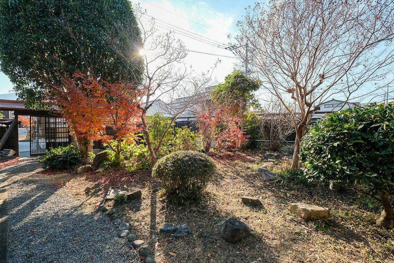 うきは市吉井町の賃貸物件/立派なお庭もそのまま引き継いでいただきます。