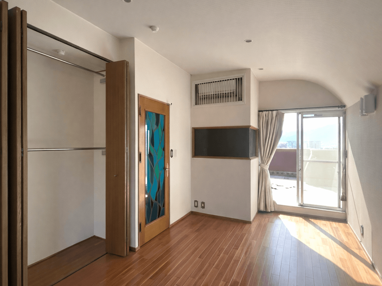 福岡市中央区小笹の売買物件/上階も、しっかり日当たりが良いです。