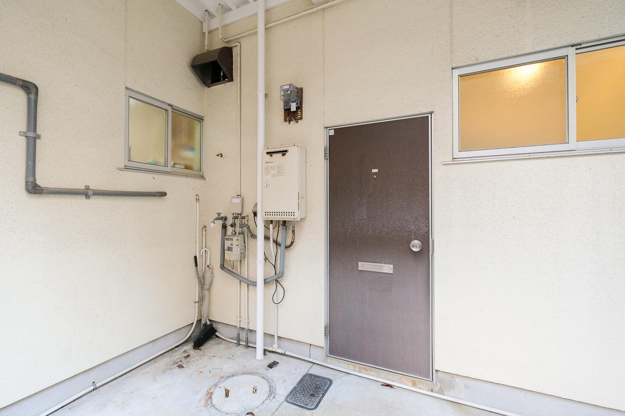 福岡市南区多賀の賃貸物件/ドアとかも塗り替えちゃってもいいかもな。