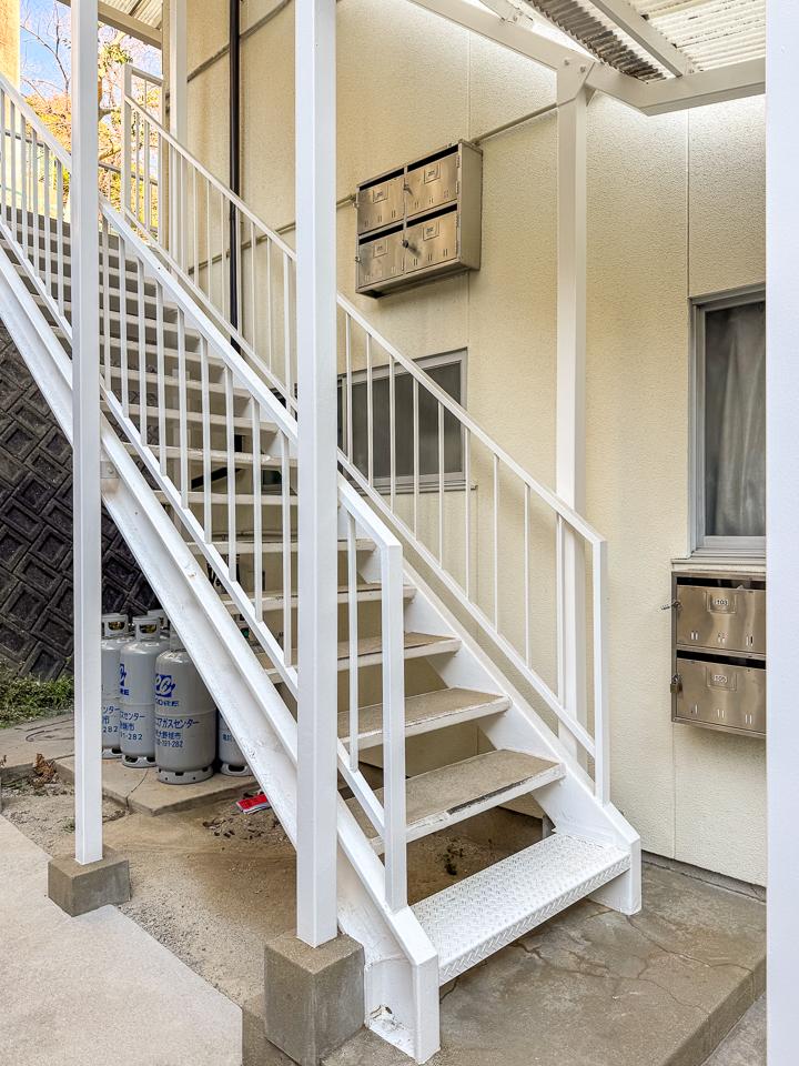 福岡市南区多賀の賃貸物件/アパートらしい共用部。かわいいかも。