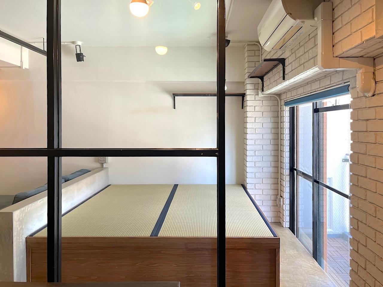 福岡市中央区警固の賃貸物件/小上がりというより膝上くらいの高さがあります。