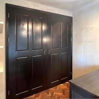 福岡市中央区警固の賃貸物件/重厚感あるクローゼットの扉