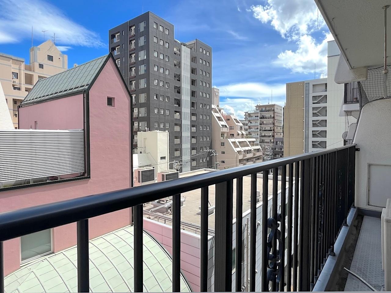 福岡市中央区警固の賃貸物件/バルコニーはこんな景色。