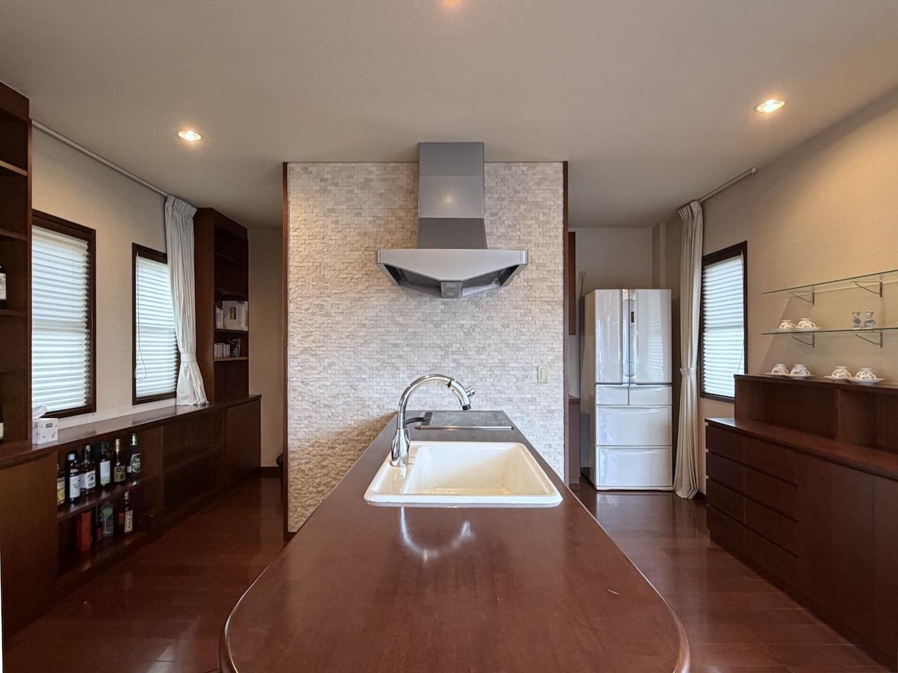 福岡県柳川市新町の賃貸物件/2階リビングのキッチン、ちなみに1階にもキッチンがあるので、こちらは来客としていかが？