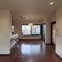 福岡県柳川市新町の賃貸物件/1階リビング。奥の窓の外はお堀です。