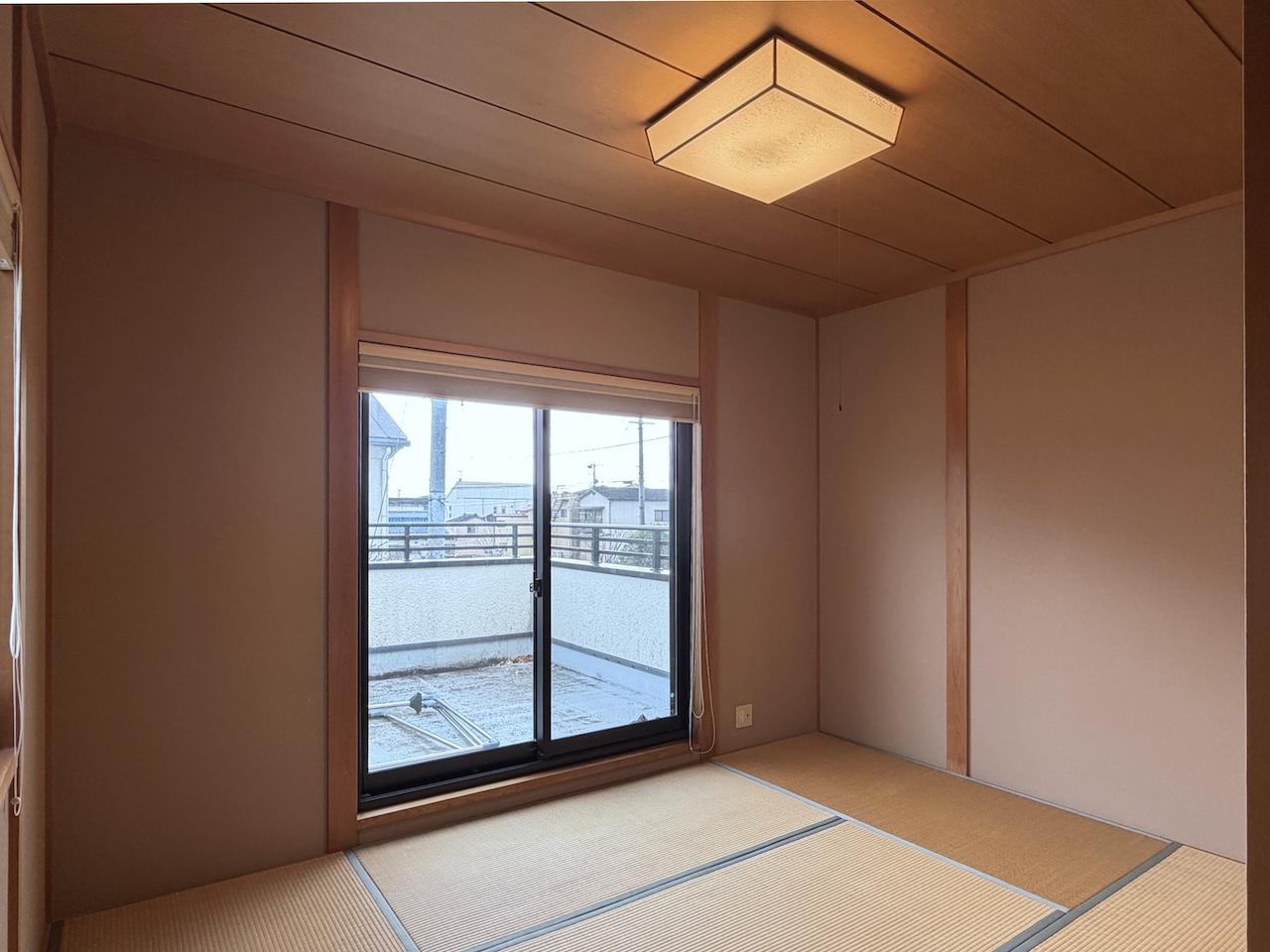 福岡県柳川市新町の賃貸物件/2階和室。こちらにもバルコニーあります。