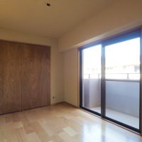 福岡市中央区赤坂の売買物件/6帖の洋室。