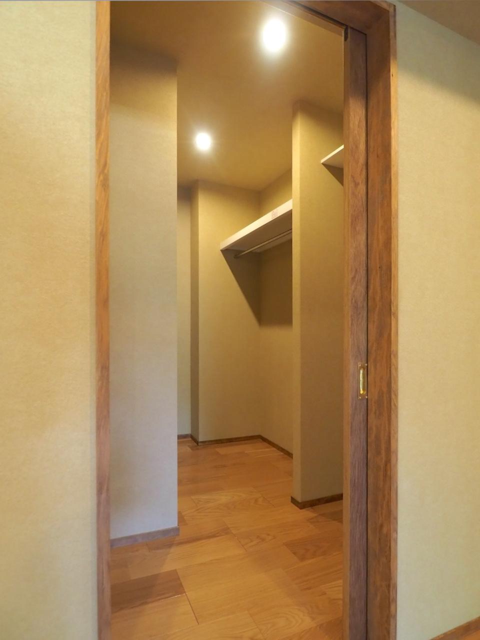 福岡市中央区赤坂の売買物件/ウォークインクローゼット。