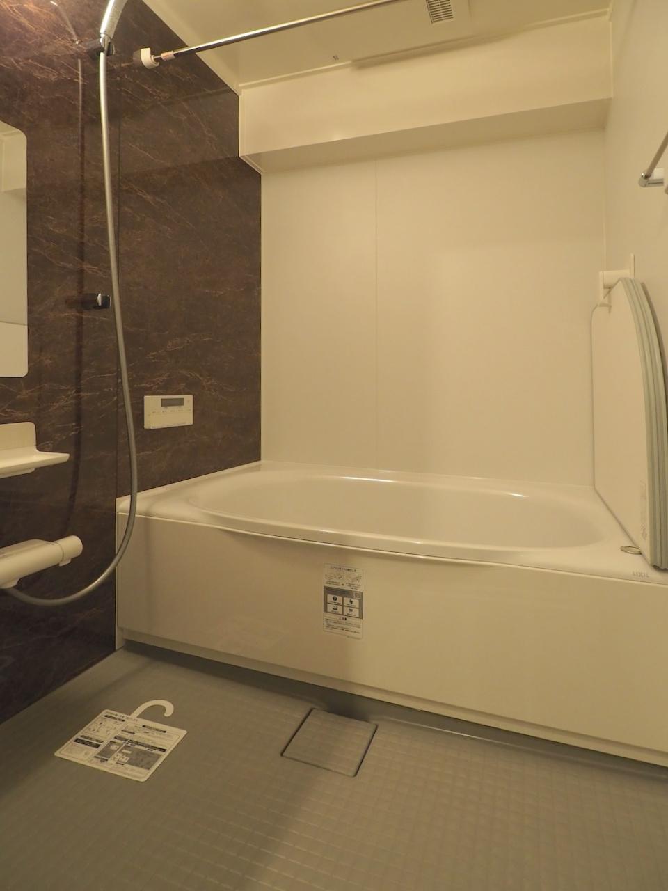 福岡市中央区赤坂の売買物件/バスルームもゆったり。