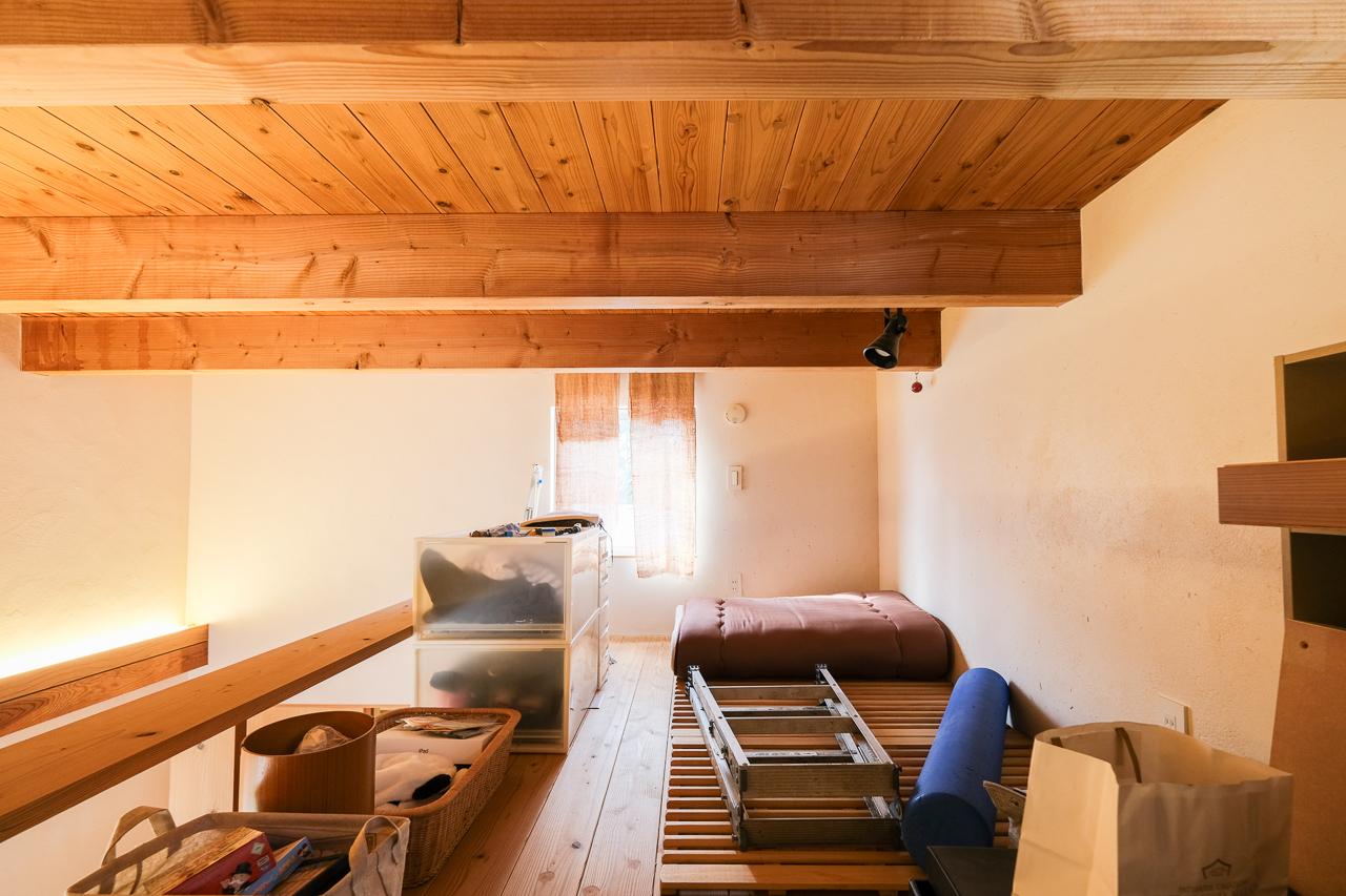 大分県日田市大字田島の売買物件/杉と漆喰にかこまれて、気持ちのいいロフト。