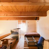 大分県日田市大字田島の売買物件/杉と漆喰にかこまれて、気持ちのいいロフト。