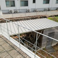 大分県日田市大字田島の売買物件/右に見えるのは、通称「工作室」。