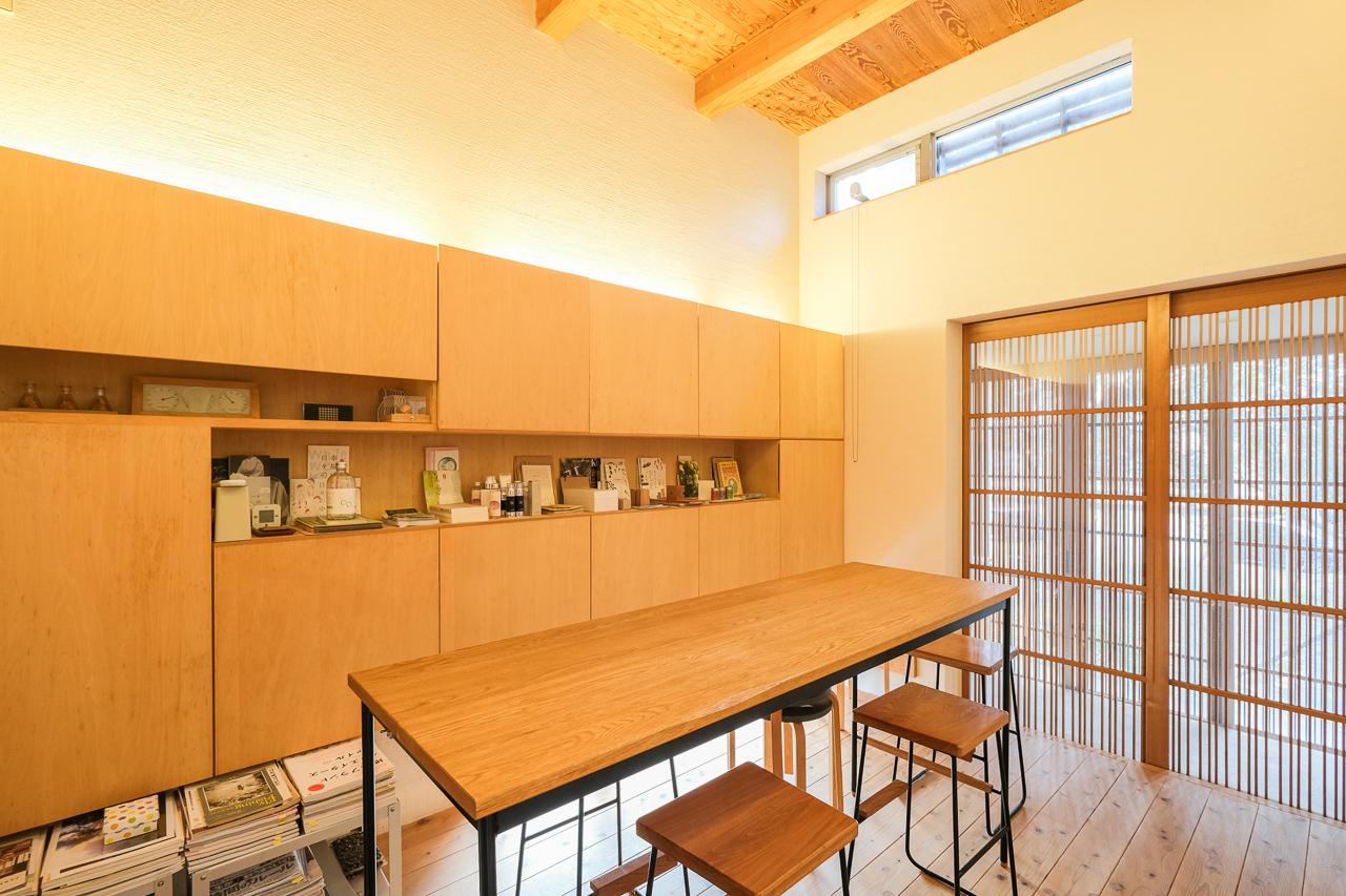 大分県日田市大字田島の売買物件/来客を迎えるパブリックスペースとして使用。