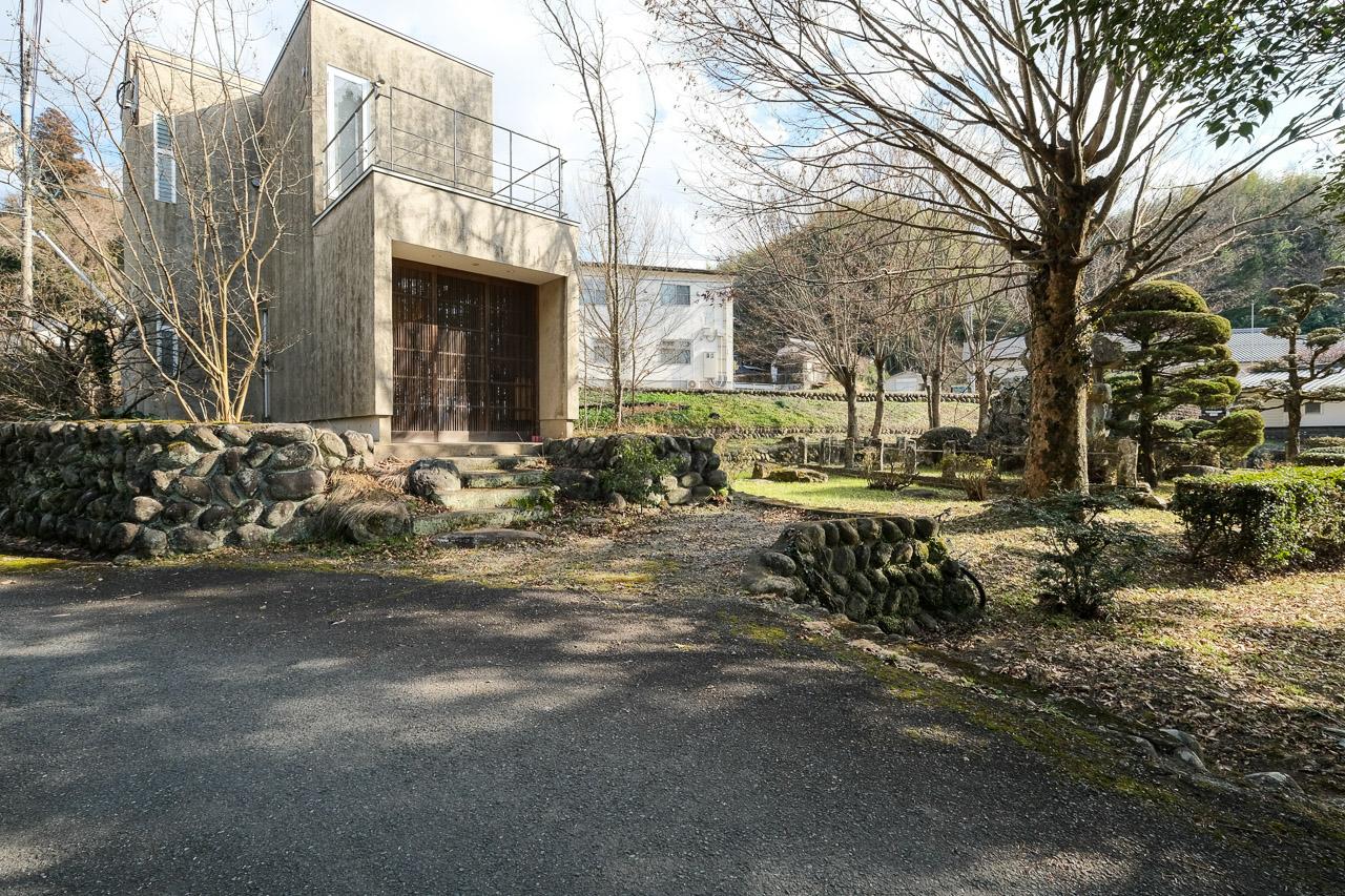 大分県日田市大字田島の売買物件/建物まで、まるごと自然の一部みたい。