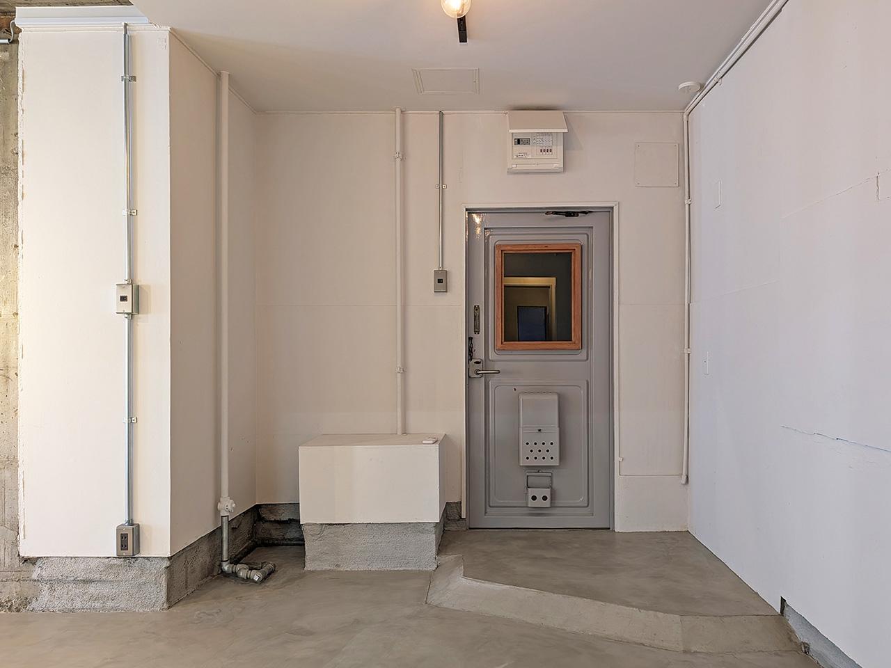 福岡市中央区高砂の賃貸物件/玄関。ここも段差でゆるくゾーン分け。