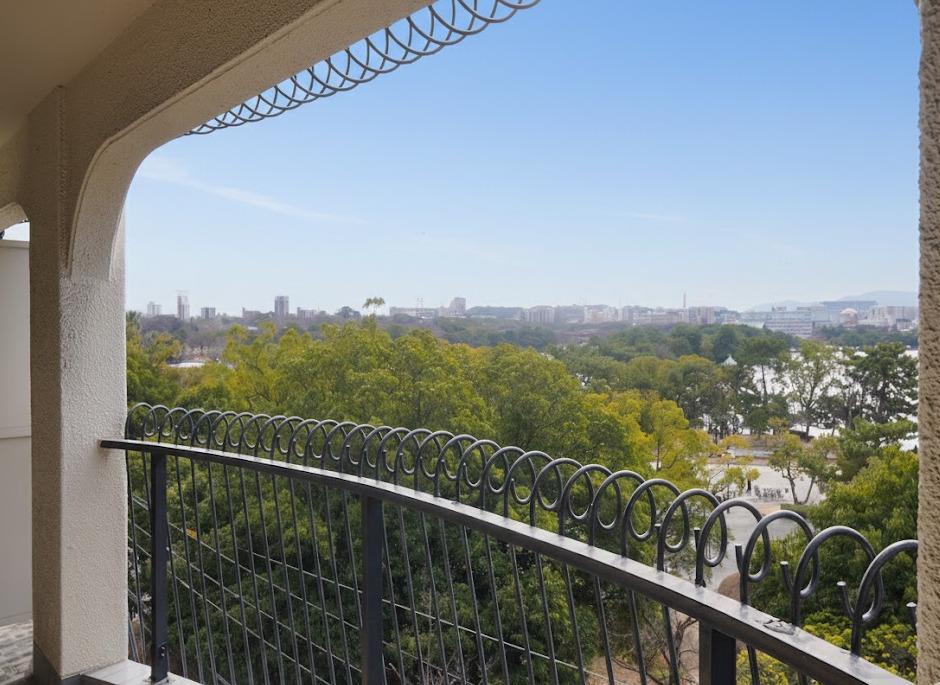 福岡市中央区大濠公園の賃貸物件/バルコニーに椅子を置いて、あなただけの特等席に。