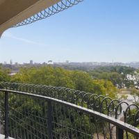 福岡市中央区大濠公園の賃貸物件/バルコニーに椅子を置いて、あなただけの特等席に。