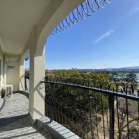 福岡市中央区大濠公園の賃貸物件/バルコニーも奥行きがあってゆったり。※写真は別部屋の写真です