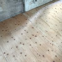 福岡市早良区城西の賃貸物件/床は一部、下地まで仕上がっています。