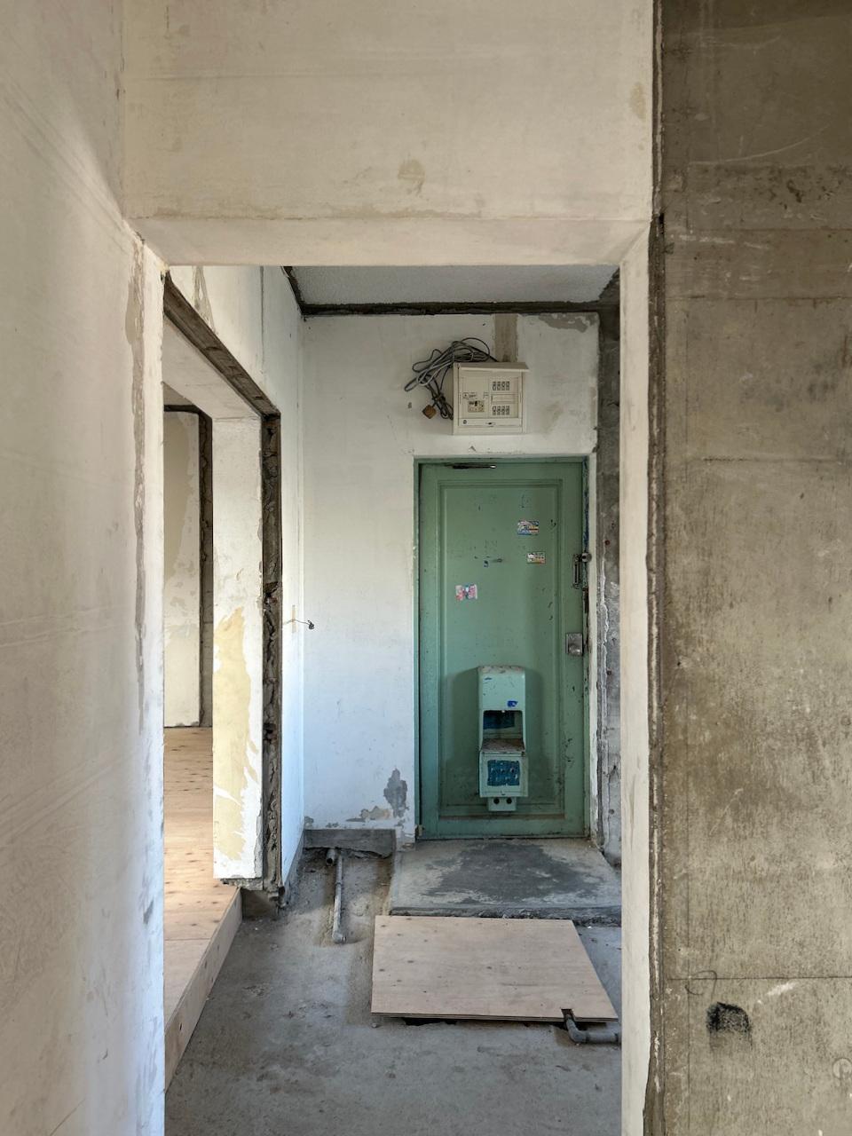 福岡市早良区城西の賃貸物件/撤去できない壁や梁は残りますが、それがかえって空間をつくり、ほどよくゾーニングできそうな印象です。