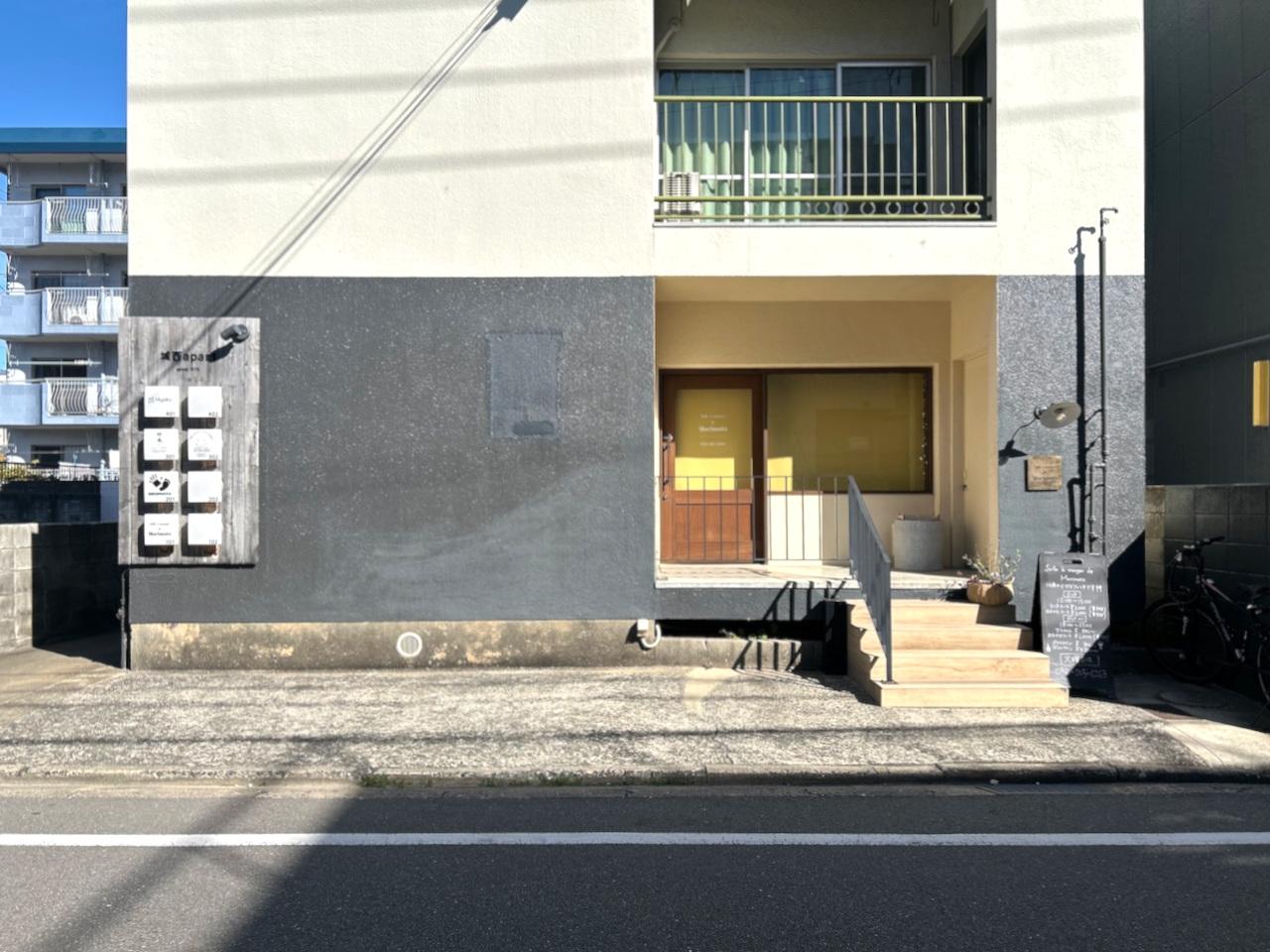 福岡市早良区城西の賃貸物件/1階別区画ではフレンチレストランが営業中。