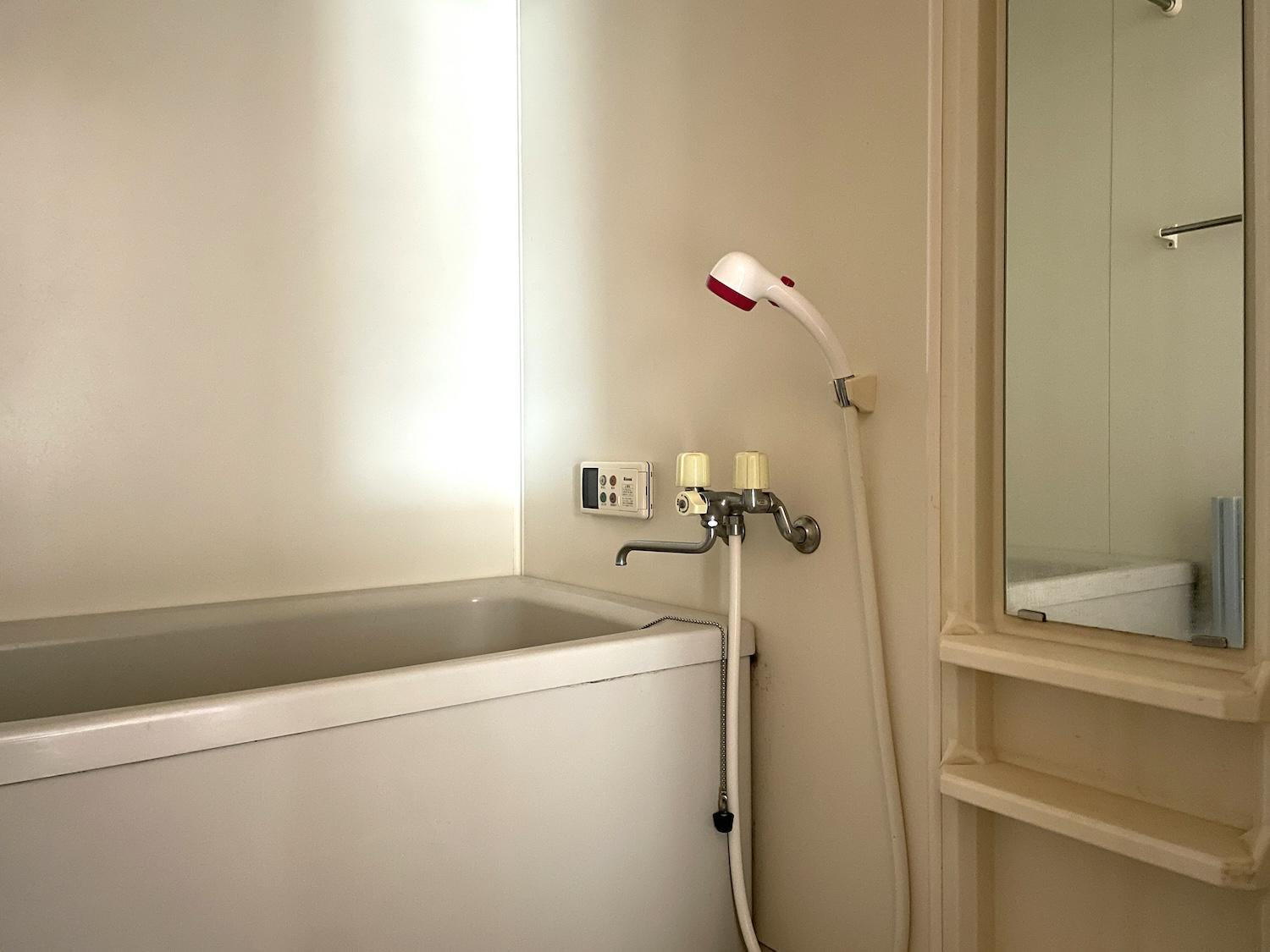 北九州市門司区東港町の賃貸物件/お風呂場は少々レトロです