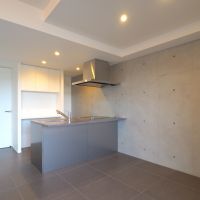 福岡市中央区六本松の賃貸物件/キッチンもスタイリッシュで収納もたくさん。