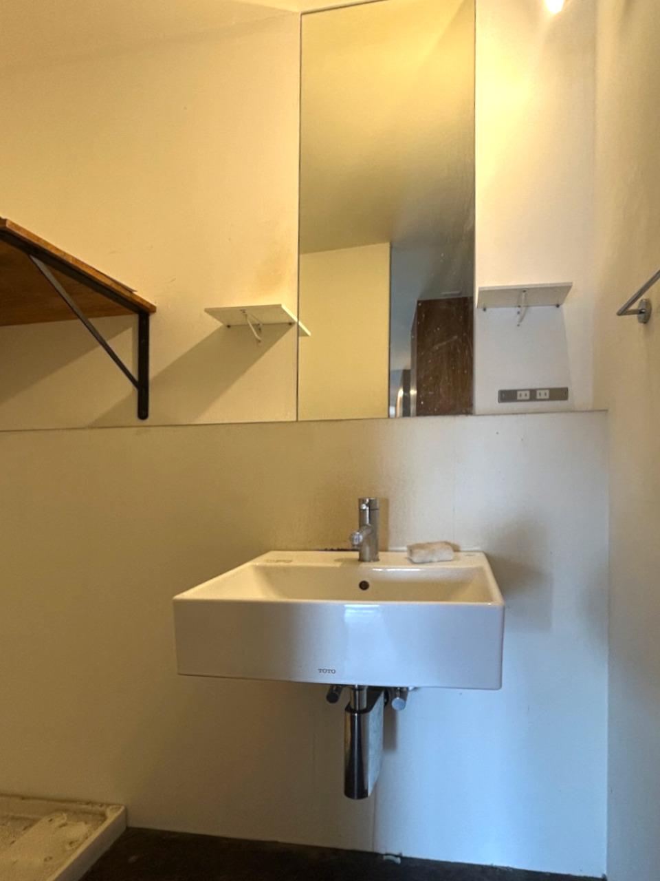 福岡市中央区大名の賃貸物件/シンプルな洗面台。