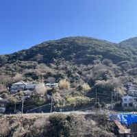 北九州市門司区西海岸の賃貸物件/玄関を出ると、こちら側は山！山と海に挟まれた立地です