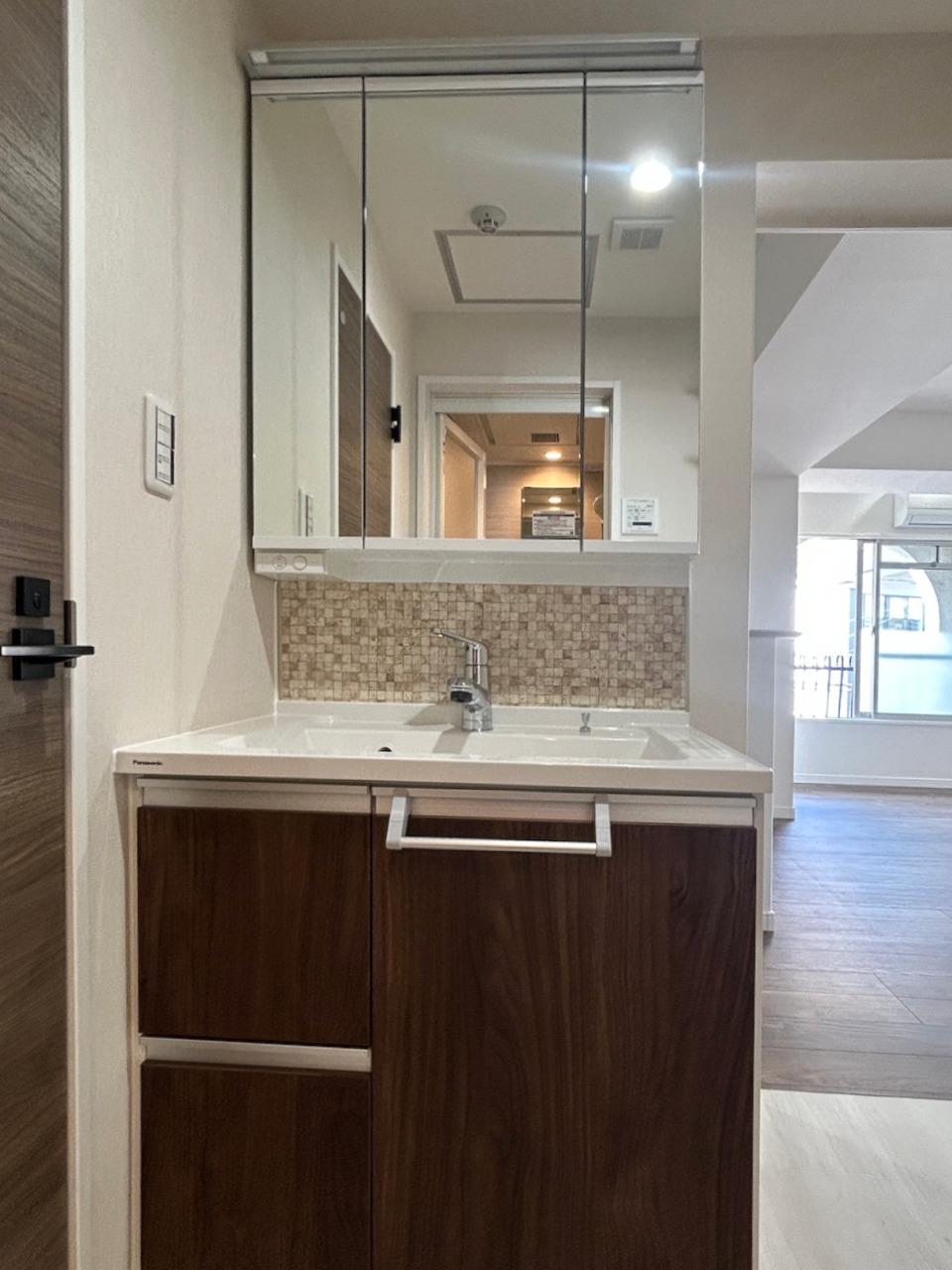 福岡市中央区浄水通の売買物件/洗面台。