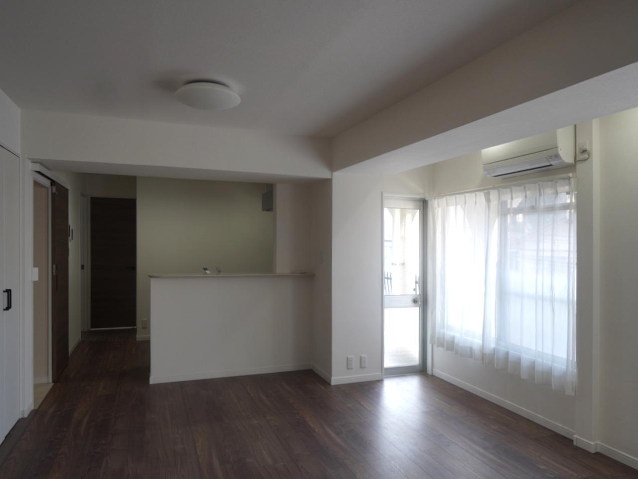 福岡市中央区浄水通の売買物件/ダイニングスペースにも窓からの光がきちんと届き、気持ちよく一日を始められそうです。